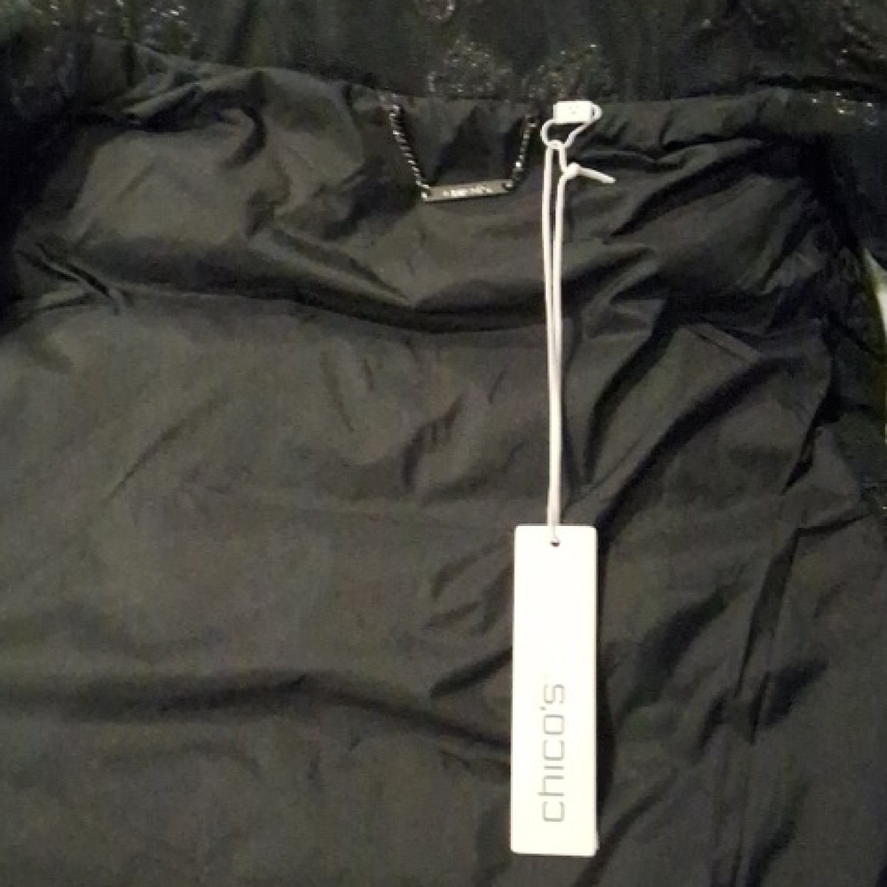 Chico's Ladies Puffer Vest Size M New With Tags - Picture 5 of 11